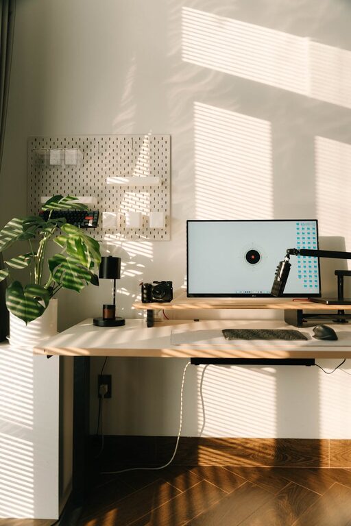 Simple Steps to Create a Peaceful and Productive Home Workspace